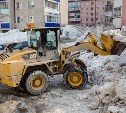 В Южно-Сахалинске проверяют, как управляющие компании ворошат снег