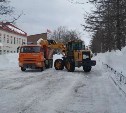 В Охинский район направят дополнительную технику для расчистки снега