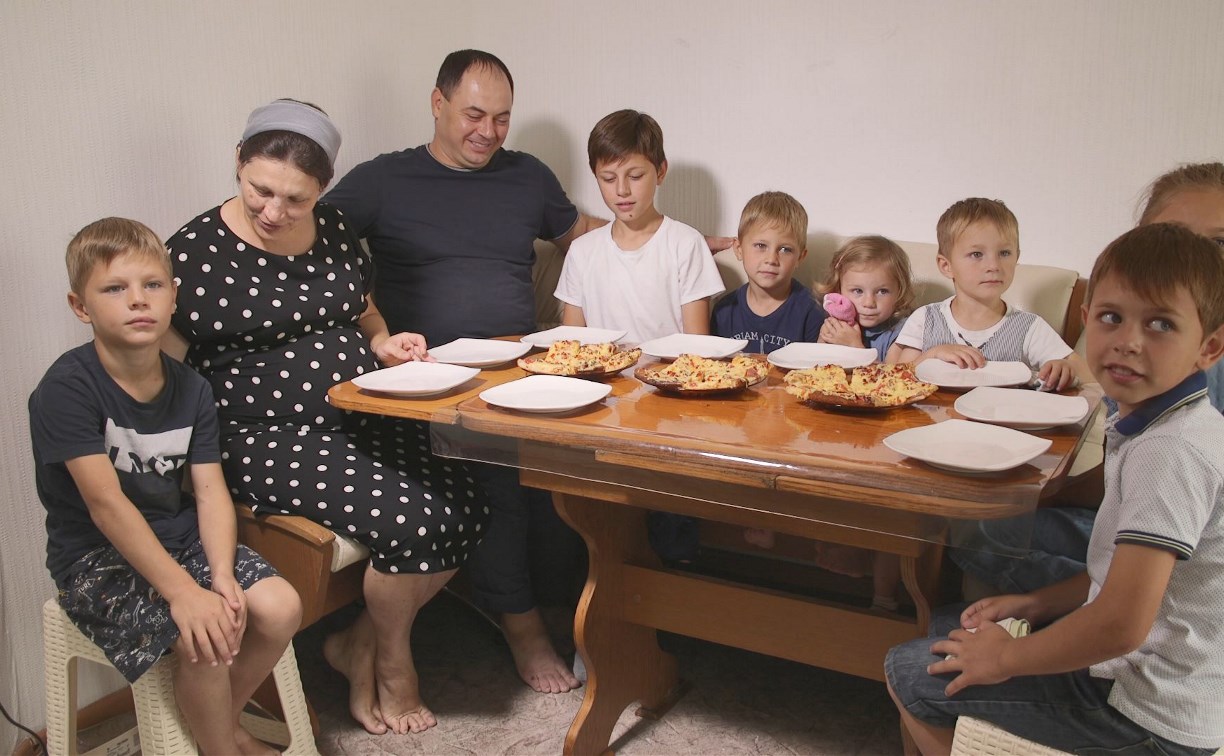 Семья с семью детьми на Сахалине вынуждена жить в съёмной квартире