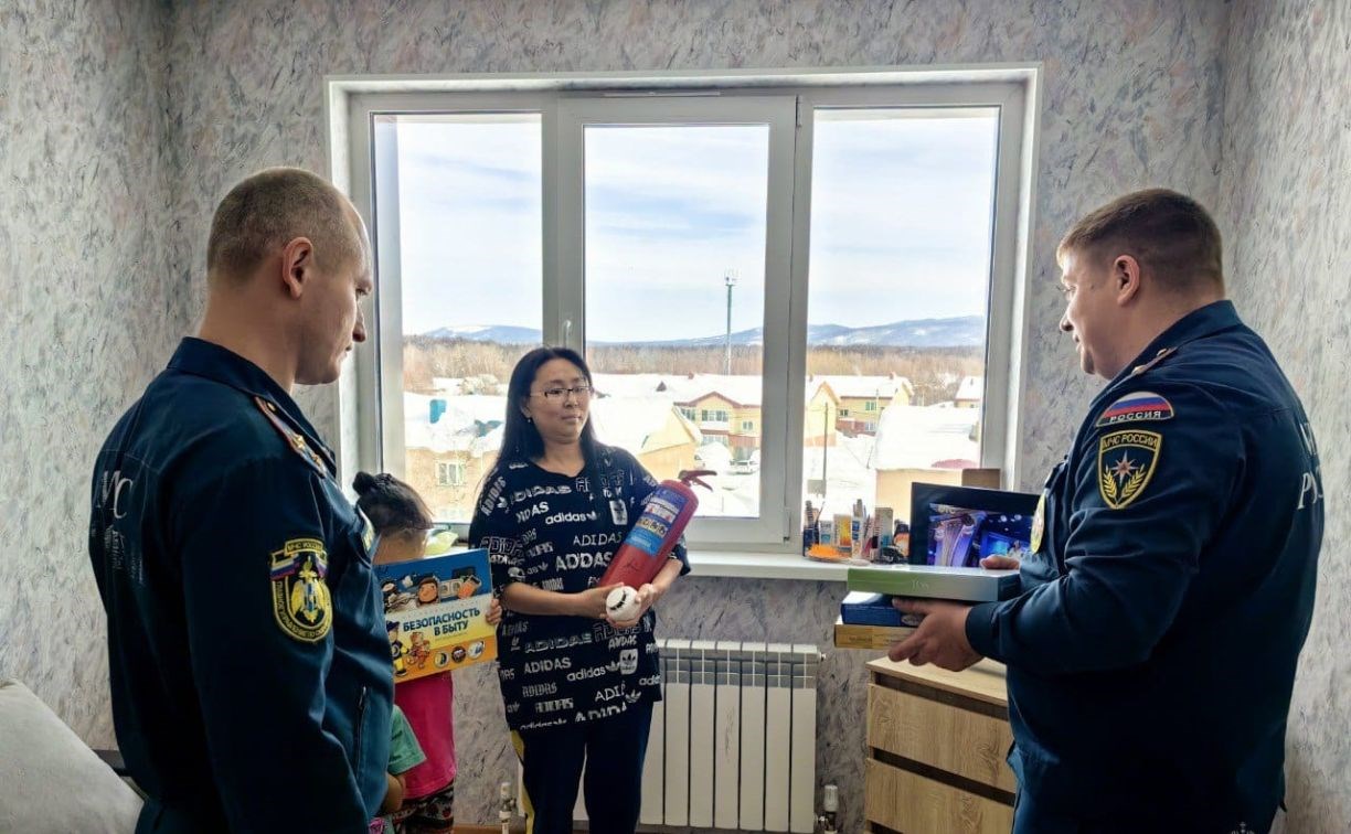 Семья с четырьмя детьми из Чир-Унвд получила новую квартиру взамен сгоревшего дома