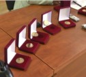 Сахалинские выпускники в этом году могут получить сразу две медали