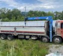 У жителя Поронайска арестовали грузовик за долг в два миллиона рублей
