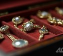 Житель Корсакова вынес из квартиры бывшей тещи шкатулку с украшениями
