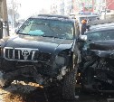 Две "Тойоты" столкнулись утром 6 февраля в Южно-Сахалинске