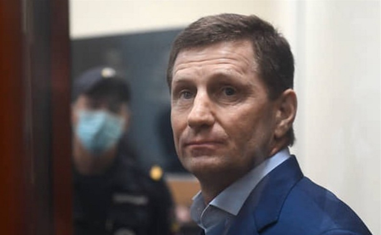 Экс-губернатора Хабаровского края Фургала приговорили к 22 годам колонии строгого режима