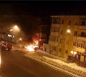 Внедорожник сгорел ночью в областном центре