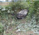 В пригороде Южно-Сахалинска двое подростков на машине улетели в кювет