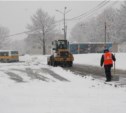 Более 300 кубометров снега вывезено из Южно-Сахалинска за сегодняшнее утро