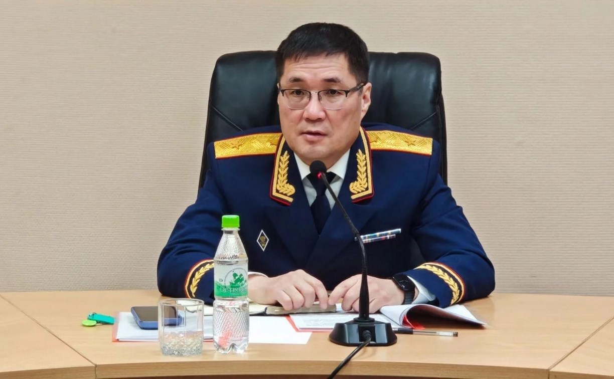 Руководитель сахалинского следкома Бэликто Базаров покинул остров