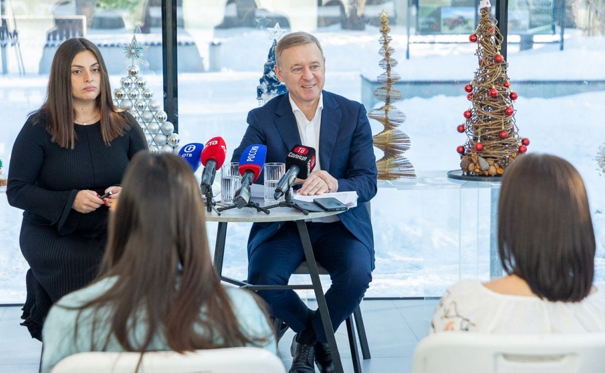 Мэр Сергей Надсадин встретился с журналистами и ответил на их вопросы о развитии Южно-Сахалинска