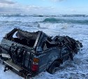На Итурупе продолжают искать второго пропавшего из утопленной в море машины 