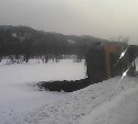 На перевале в Невельском районе грузовик опрокинулся в кювет