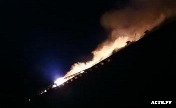 В Шахтерске сгорела крыша пятиэтажного дома