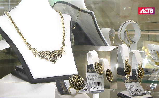 Выставка-продажа золотых украшений от уральских мастеров открылась в ювелирной галерее Gold&Art