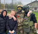 В парке Поронайска открылась площадка для пейнтбола и лазертага 