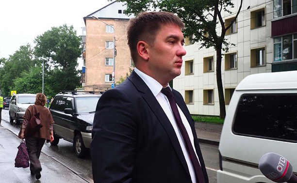 Депутат южно-сахалинской думы помог школе с оградой Депутат южно-сахалинской думы помог школе с оградой