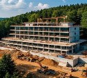 На Сахалине суд привлёк к ответственности компанию, строящую гостиницу на "Горном воздухе"