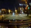 Автомобилист рассказал про опасный светофор на перекрёстке в Южно-Сахалинске