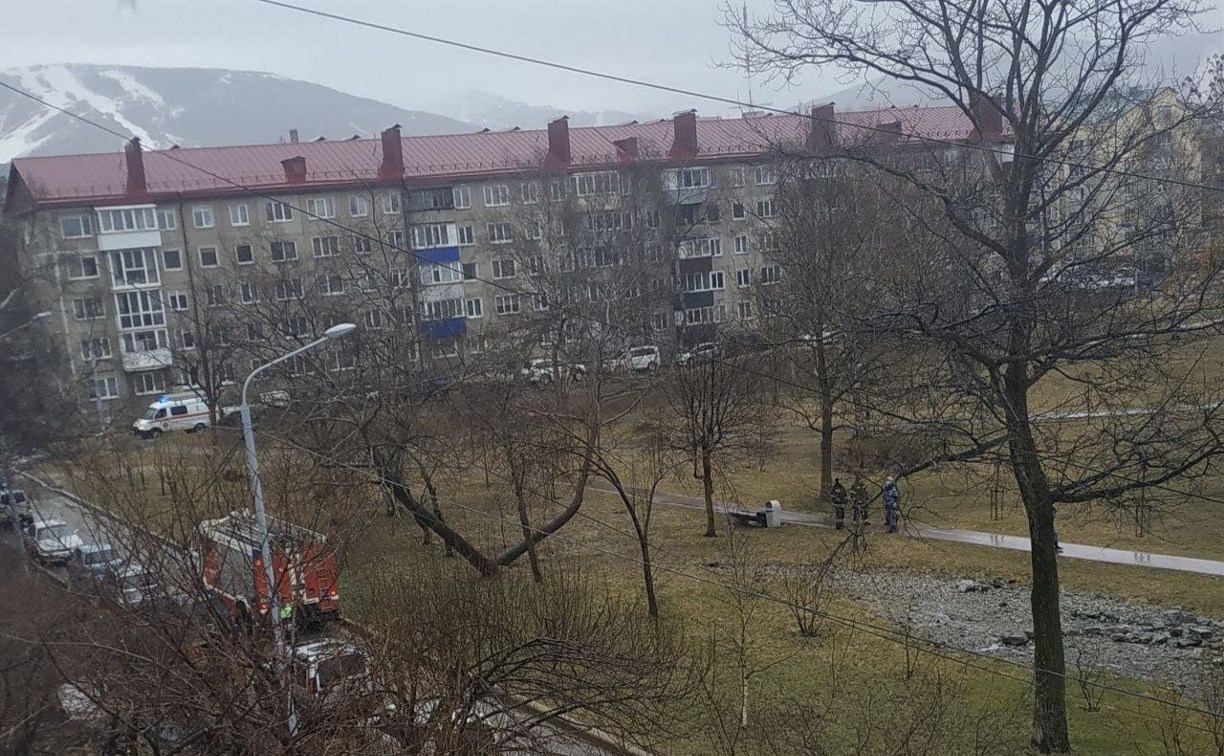 Второй день подряд силовикам сообщают о подозрительных предметах в центре Южно-Сахалинска