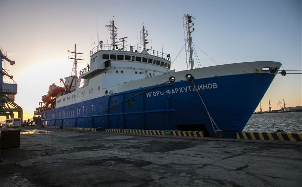 Единственное грузопассажирское судно, выполняющее рейсы между Сахалином и Южными Курилами, уйдет на ремонт