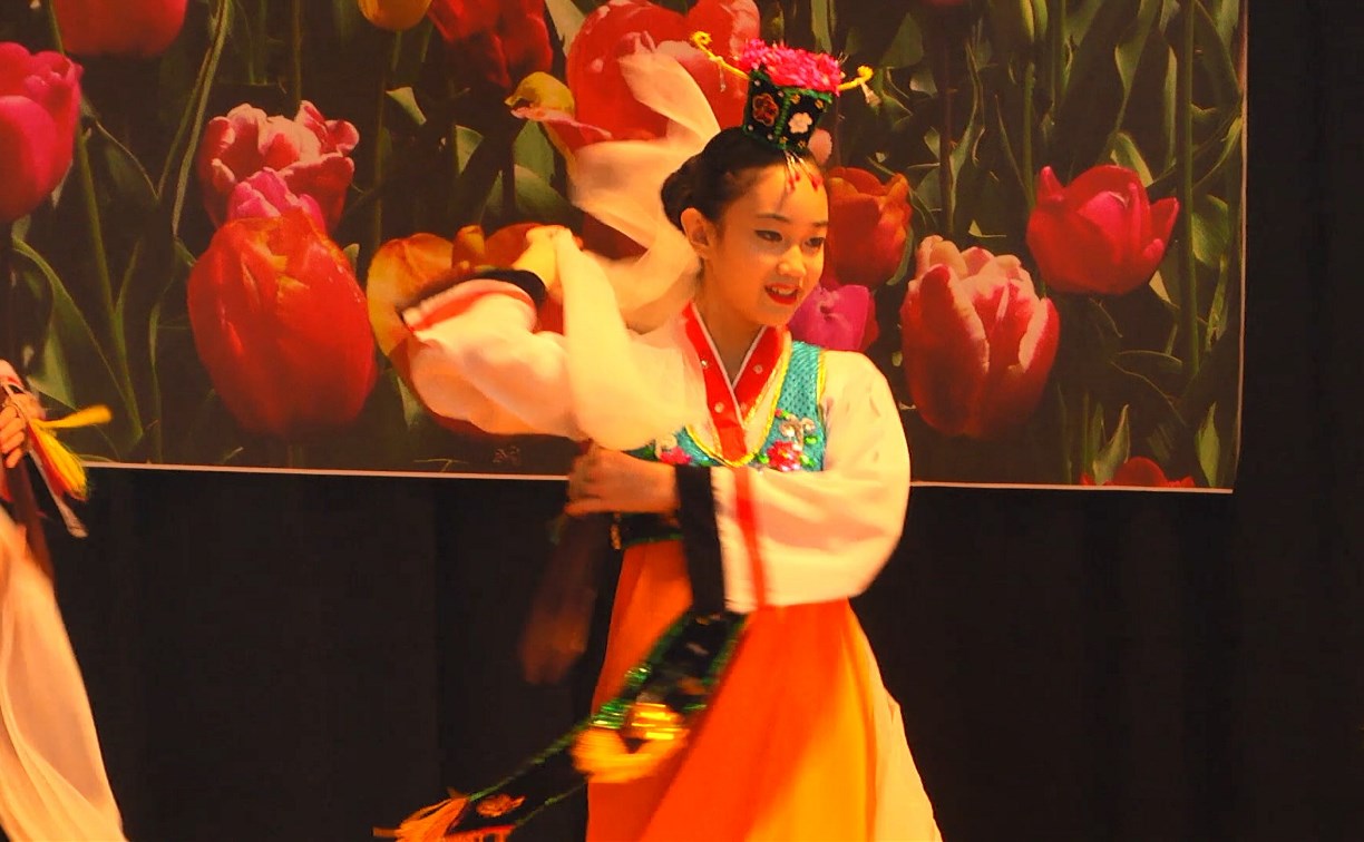 Сахалинские корейцы к 8 Марта показали «Весеннее настроение»