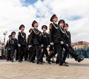 Марш, вальс и прощание со Знаменем: для кадетов Южно-Сахалинска прозвучал последний звонок