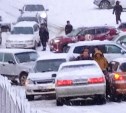 Массовое ДТП произошло в Холмске на снежной дороге