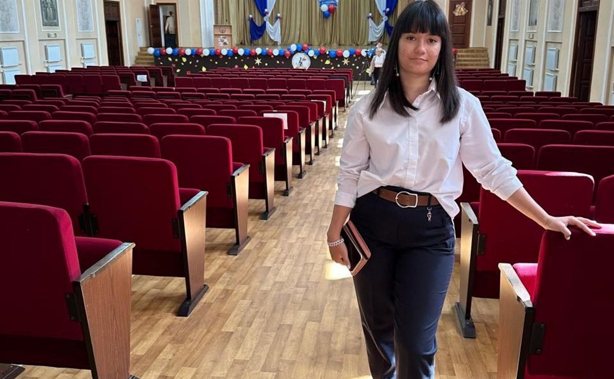 Семье из Долинска дали квартиру для приёмной дочки