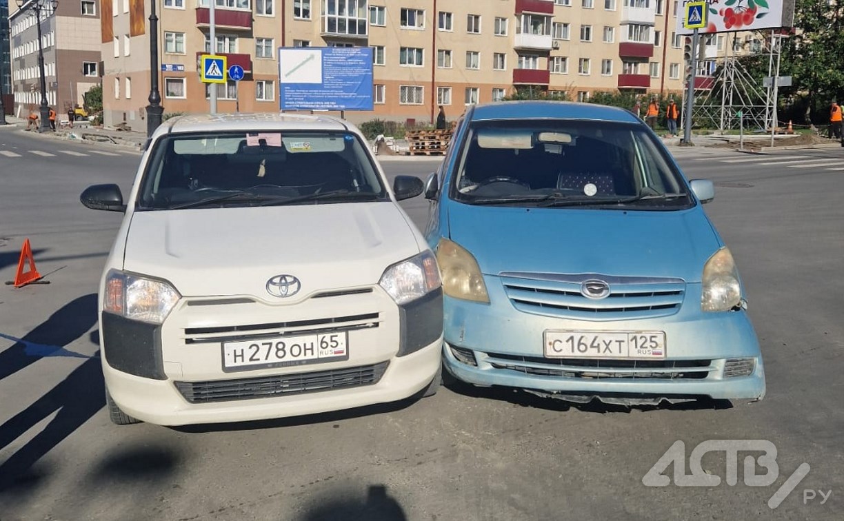 Очевидцев ДТП на перекрёстке двух проспектов ищут в Южно-Сахалинске