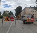 В Южно-Сахалинске перекрыт участок улицы Чехова: как объехать, где проехать
