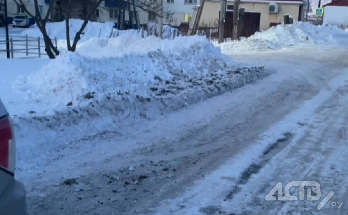 На Сахалине разыскивают очевидцев ДТП с "Субару" и "Хонда" в Яблочном