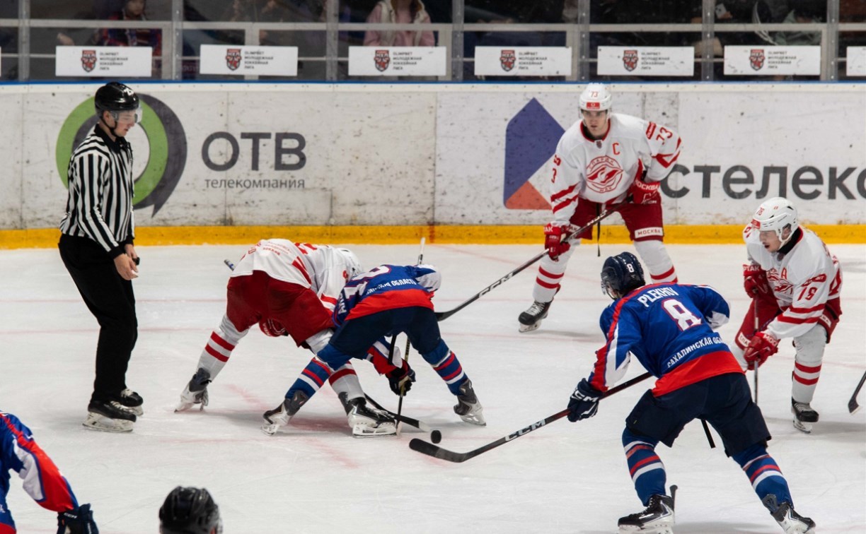 "Сахалинские Акулы" сыграют со "Спартаком" в Москве