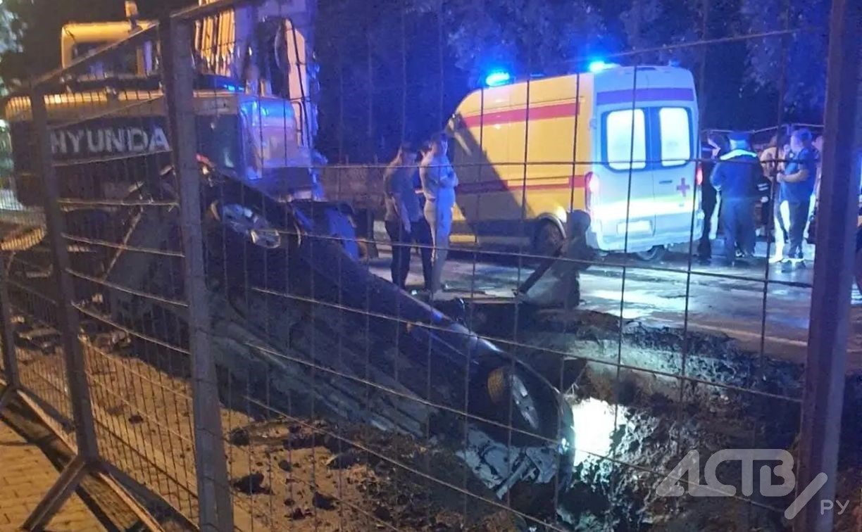 Проигнорировал ограждение: мэрия Южно-Сахалинска прокомментировала жёсткое ДТП на Чехова