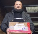 Более 10 тонн личных посылок для участников СВО отправили с Сахалина