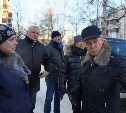 Мэра Южно-Сахалинска не устроила расчистка тротуаров в Луговом