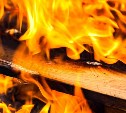 Дачный дом сгорел в Южно-Сахалинске