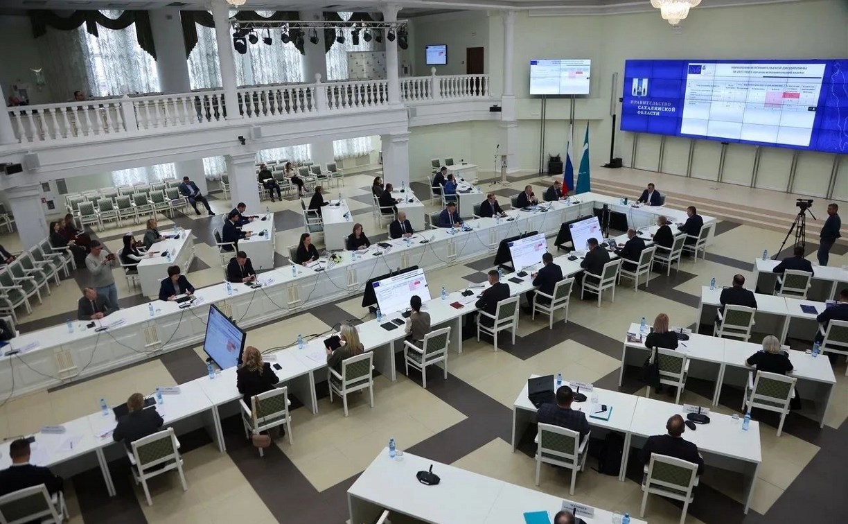 Более 670 обращений: на Сахалине продолжают устранять последствия снегопадов