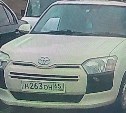 Автохам в Южно-Сахалинске решил объехать пробку и пересёк двойную сплошную линию разметки