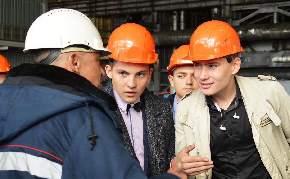 Школьники познакомились с работой южно-сахалинской ТЭЦ-1
