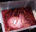 Икру на полмиллиона рублей обнаружили в автомобиле 34-летнего сахалинца