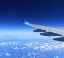 В небе произошло опасное сближение самолёта и вертолёта, летевшего в Северо-Курильск