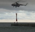 Уникальную операцию по установке входных знаков провели в морском порту Холмск 