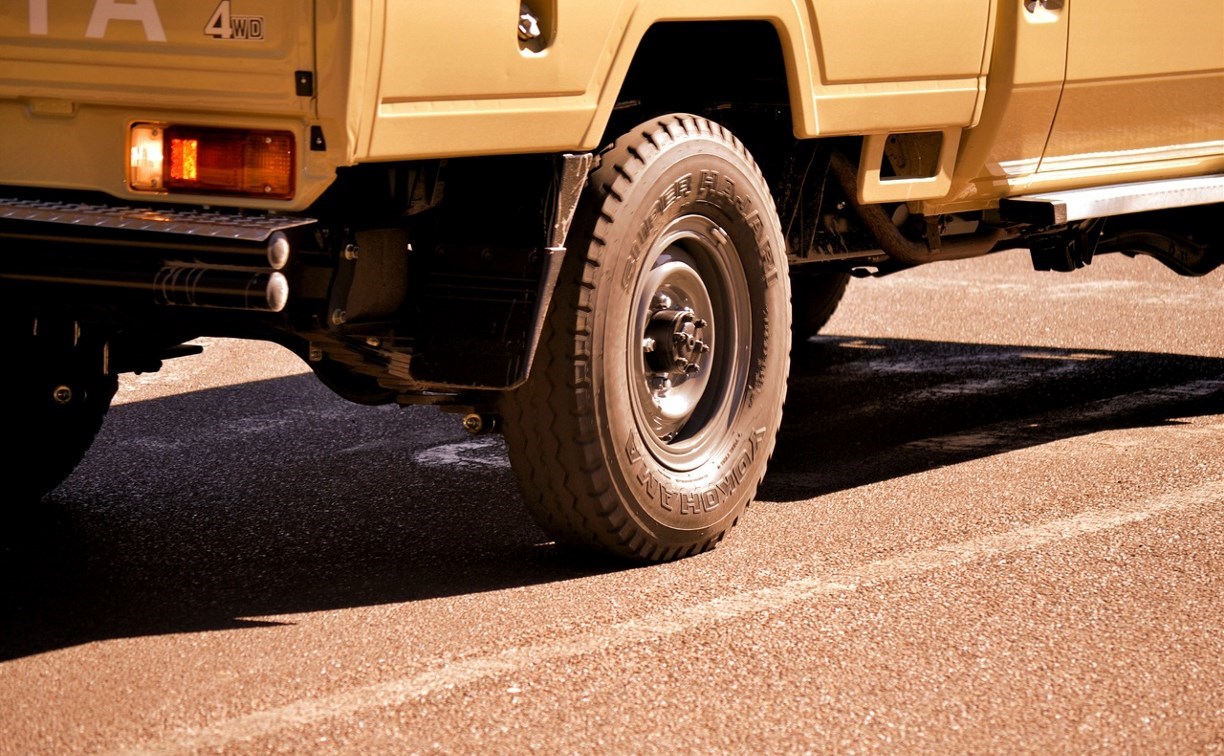 В краже 58 рулонов влагозащитной ткани в Аниве заподозрили ранее судимого работника 