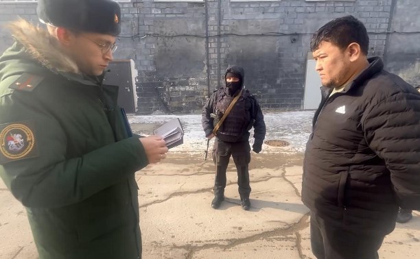 Четырёх бывших мигрантов поставили на воинский учёт в Южно-Сахалинске