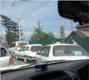 Пробки и аварии - на Анивской трассе типичная ситуация для выходного дня (ФОТО, ВИДЕО)