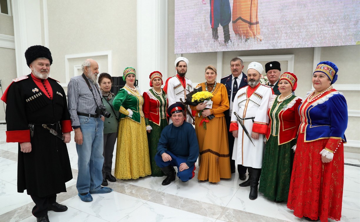 Планшетная выставка на тему казачества открылась в Южно-Сахалинске