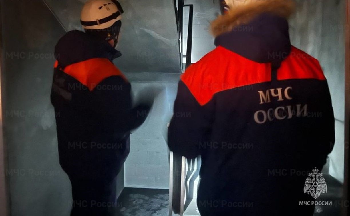 Пожар в многоквартирном доме в Поронайске: один человек пострадал, троих эвакуировали
