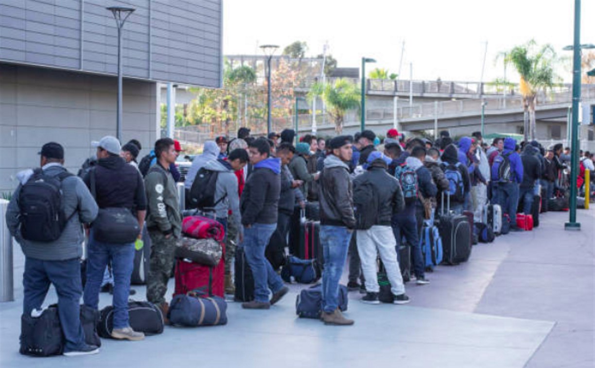 В Госдуме предложили уменьшить затраты работодателей на оформление мигрантов