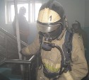 При пожаре в Южно-Сахалинске эвакуировали 27 человек