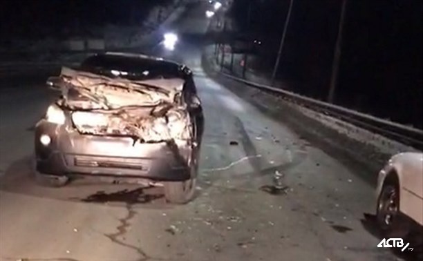 Бетономешалка врезалась в две машины в Корсаковском районе 